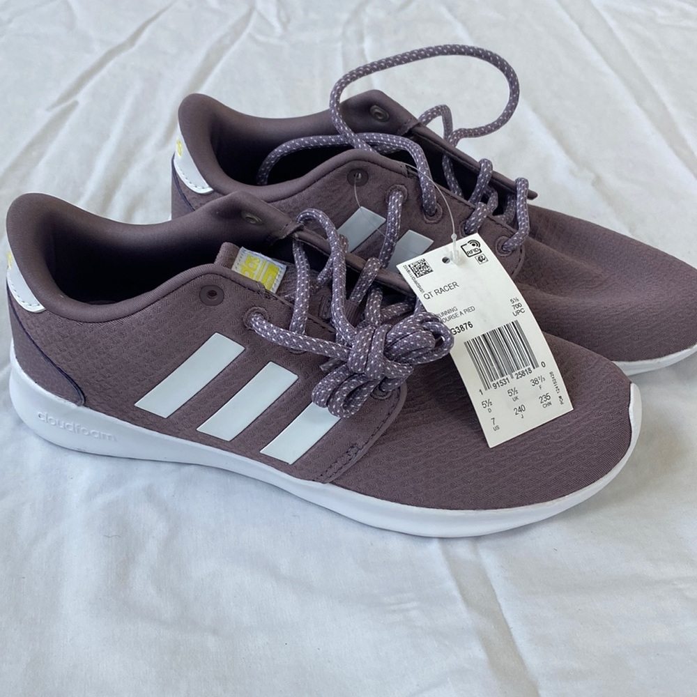 Adidas size 7w